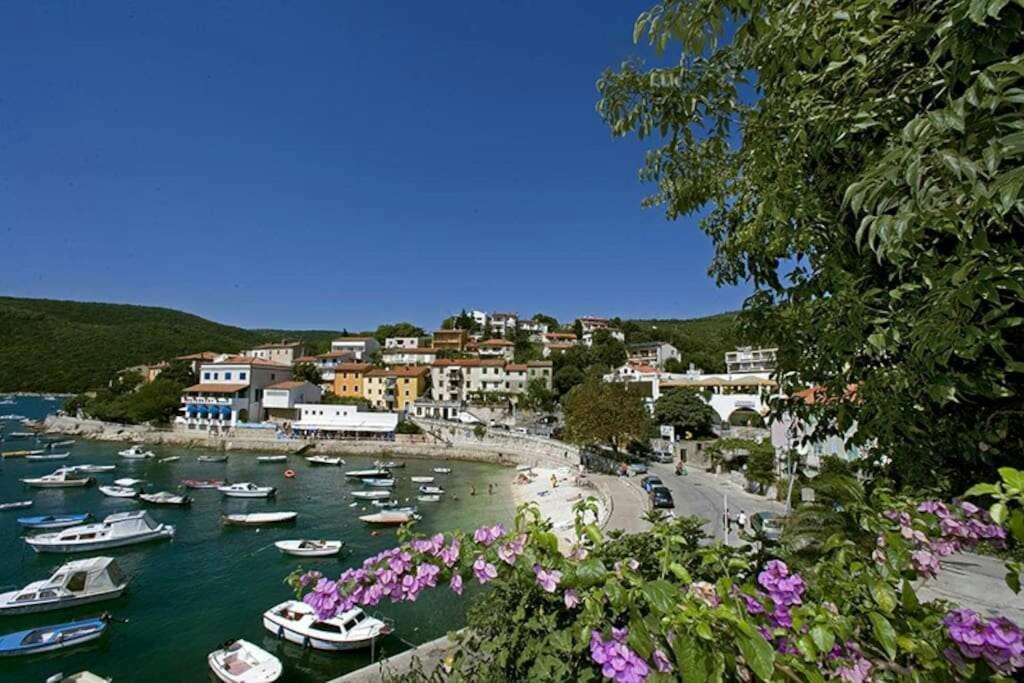Holiday Home Lana Labin  Bagian luar foto