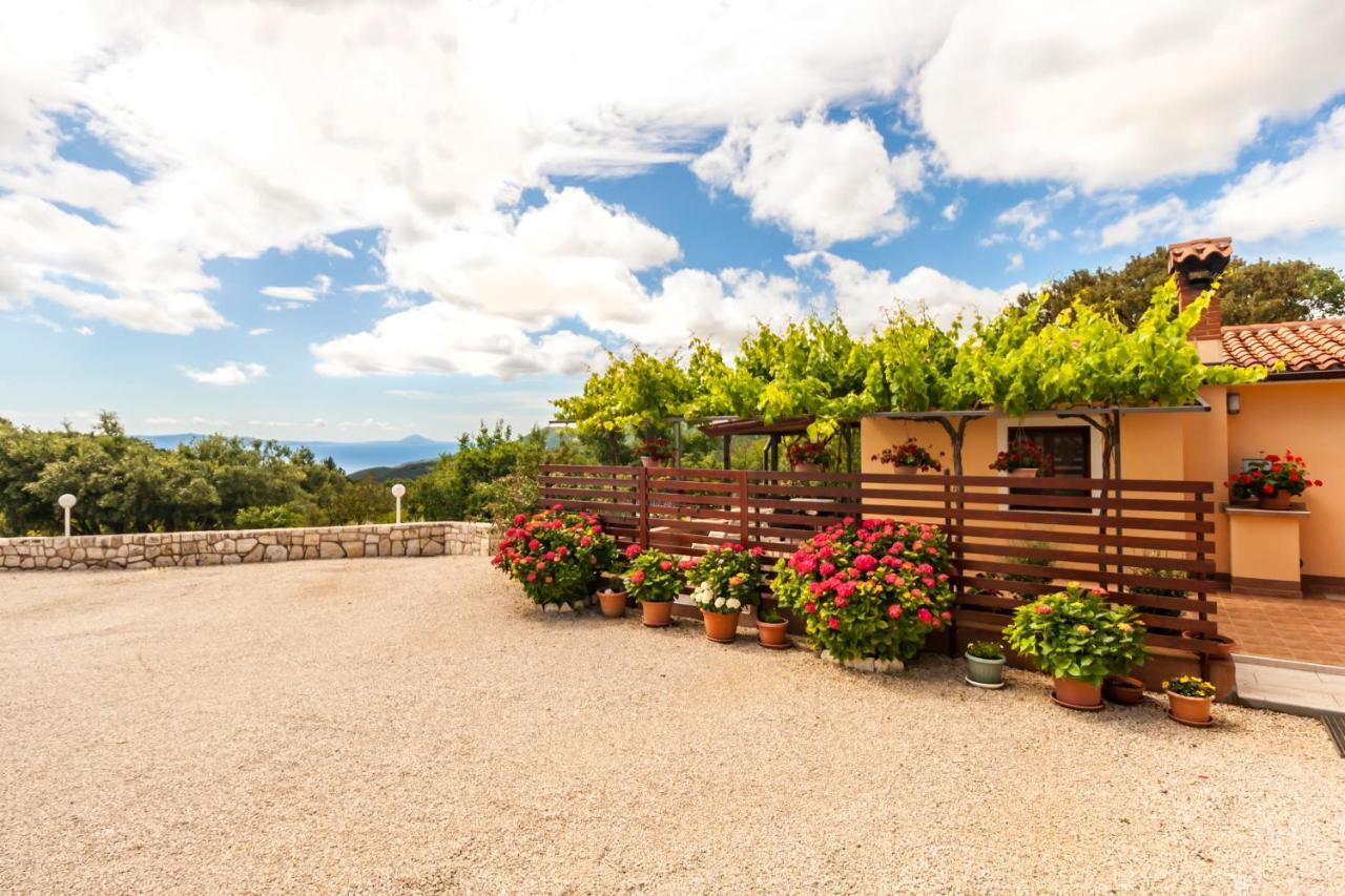 Holiday Home Lana Labin  Bagian luar foto