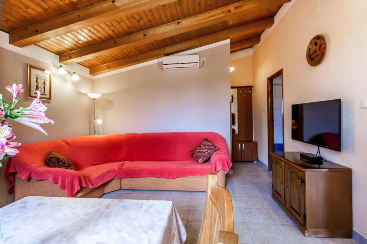 Holiday Home Lana Labin  Bagian luar foto
